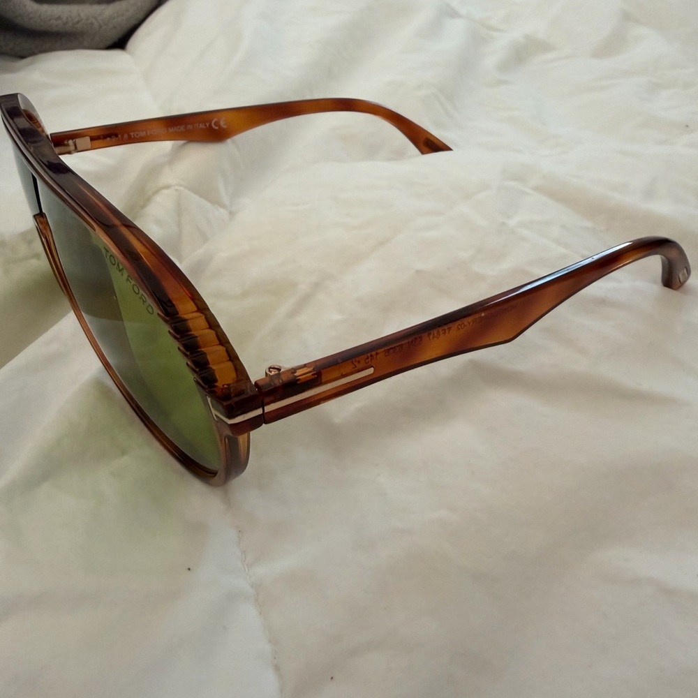 Tom Ford Brown Tortoise Frame Sunglasses with Amber Lenses - Picture 2 of 6